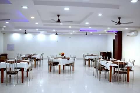 Hotel Rk Residency Satna Bagian luar foto